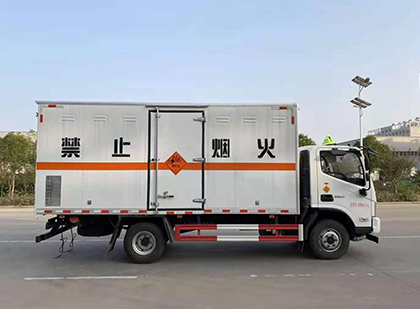 双牌爆破器材运输车